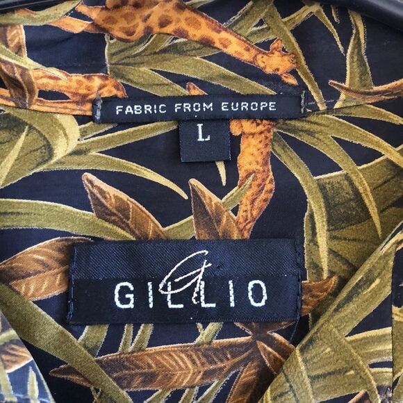 Gillio Short Sleeve Button Down size L gently used - Picture 3 of 4